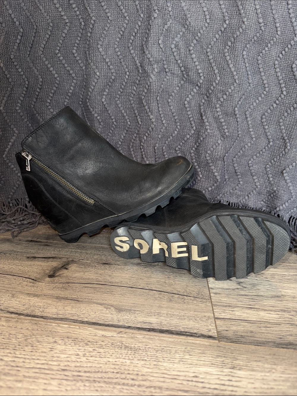 Sorel Black Leather Ankle Booties with Chunky Lug Sole